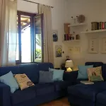 Lisca Blu 库斯托纳奇